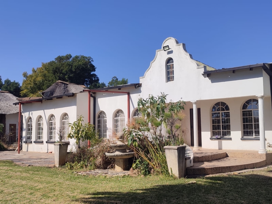5 Bedroom Property for Sale in Swartruggens North West